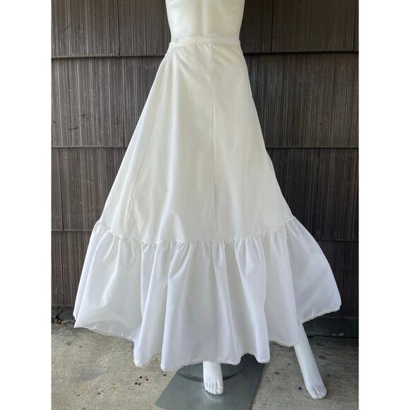 🔥Vintage Mery Modes Bridal White Maxi Petticoat Tiered Lace Trim Size XL - Picture 1 of 11